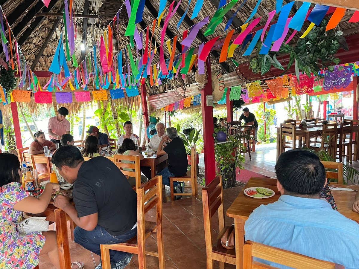 La Tilapia Palapa Familiar